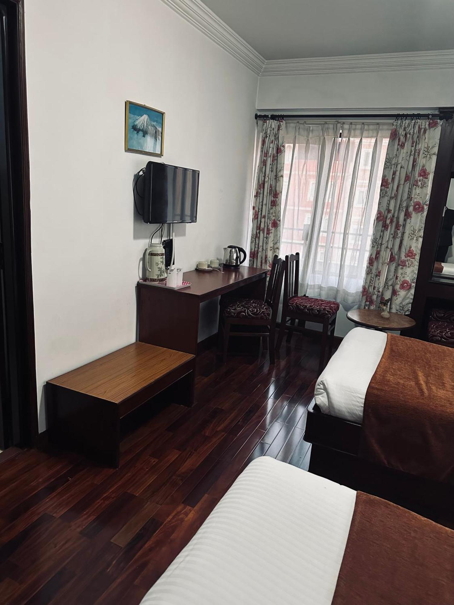 Fuji Hotel Kathmandu Luaran gambar