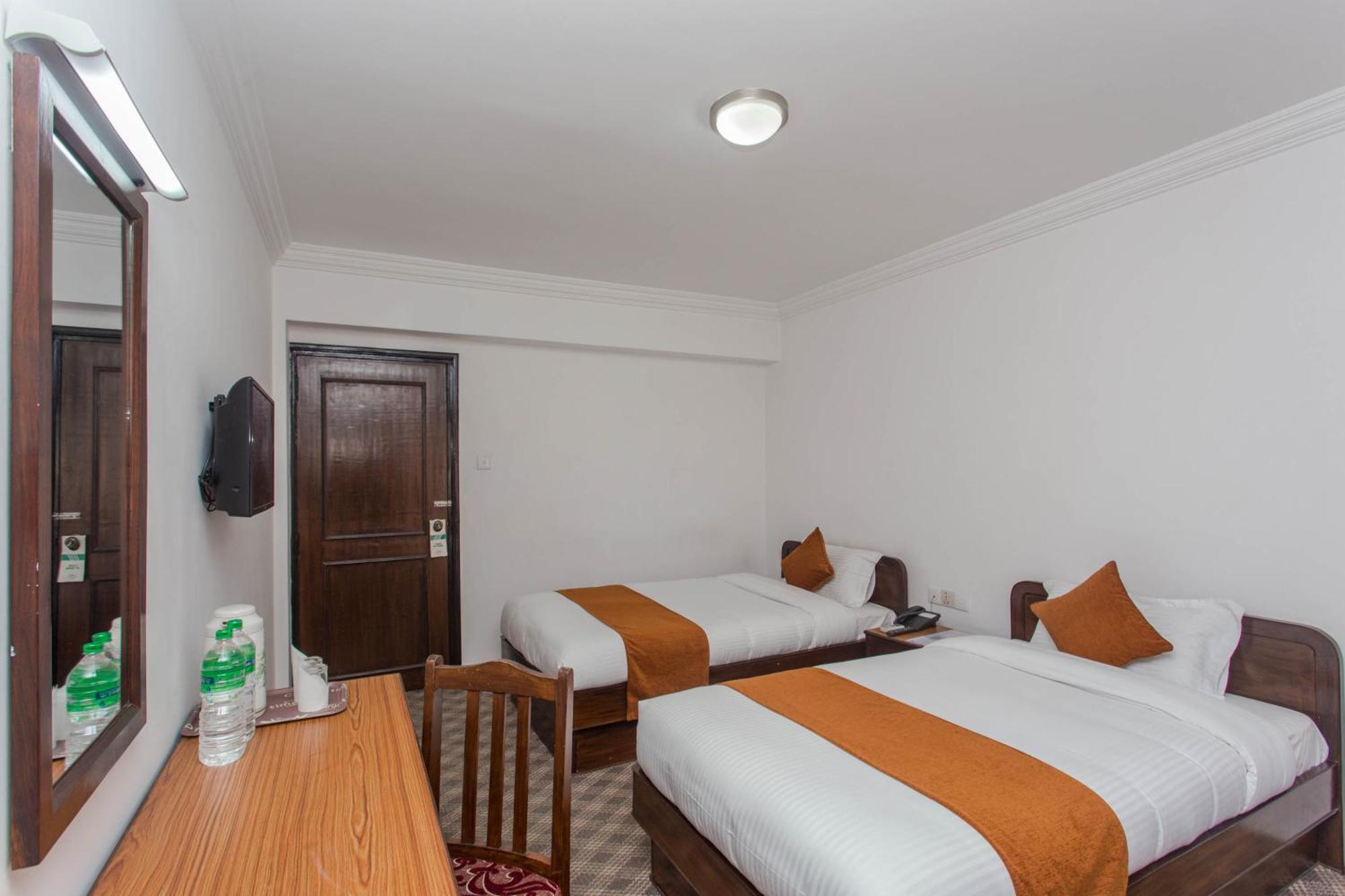 Fuji Hotel Kathmandu Luaran gambar