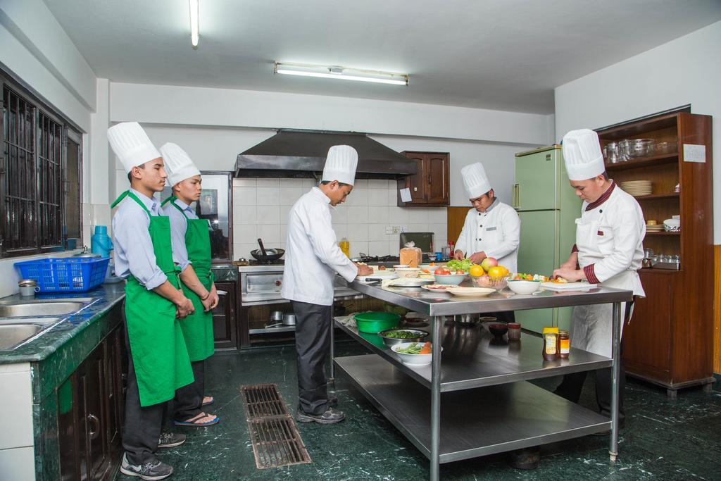 Fuji Hotel Kathmandu Luaran gambar